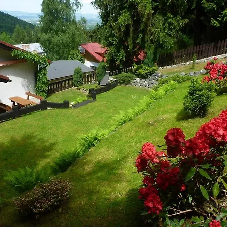 U Jerzego 3* קרפאז'