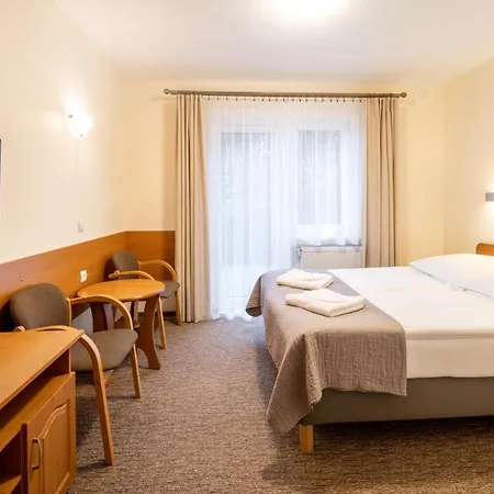 U Jerzego 招待所 3*