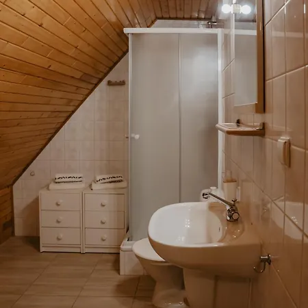 U Jerzego 3* קרפאז'